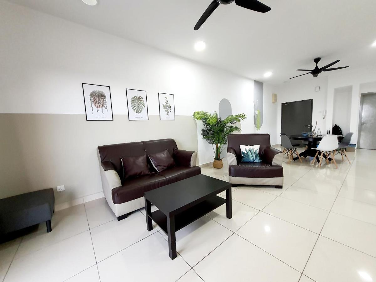 Appartement Residensi Flora à Seri Kembangan Extérieur photo
