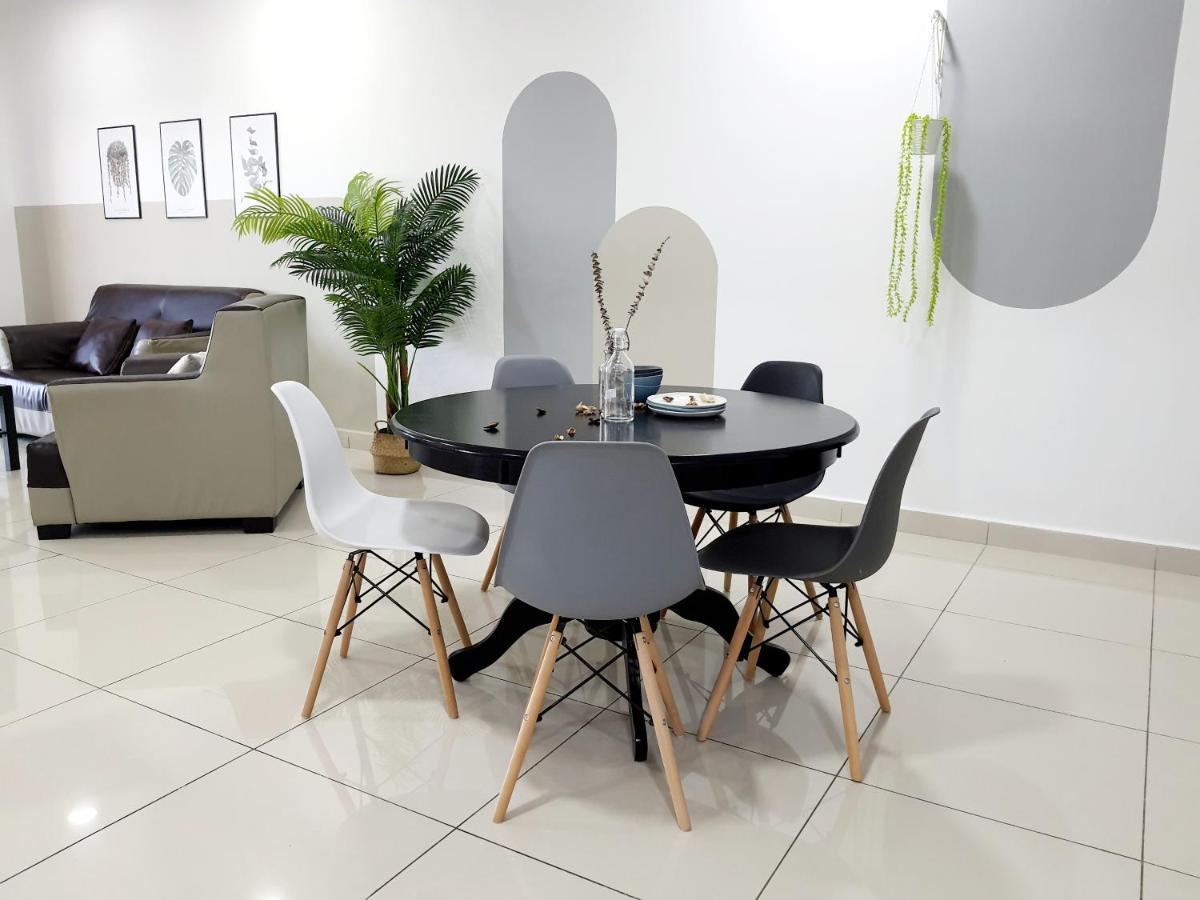 Appartement Residensi Flora à Seri Kembangan Extérieur photo
