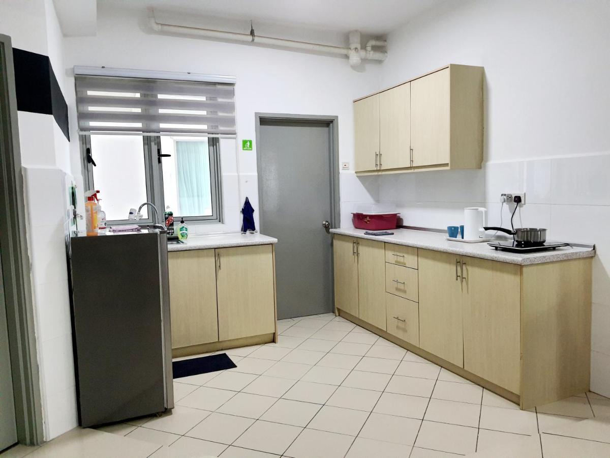 Appartement Residensi Flora à Seri Kembangan Extérieur photo