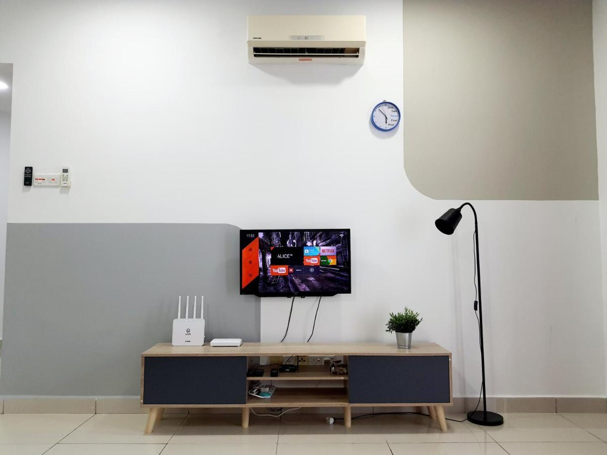 Appartement Residensi Flora à Seri Kembangan Extérieur photo