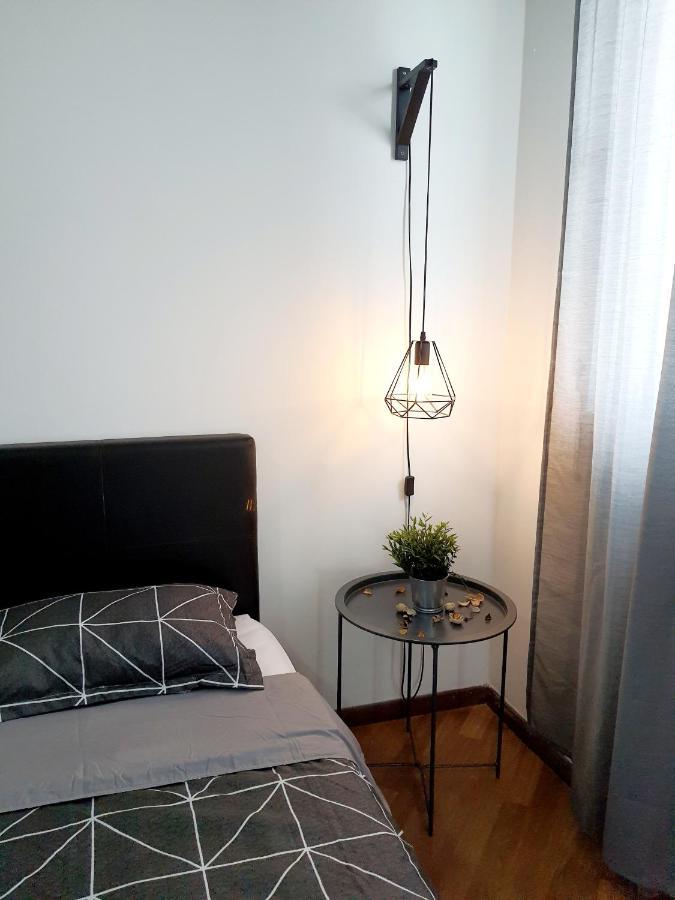 Appartement Residensi Flora à Seri Kembangan Extérieur photo