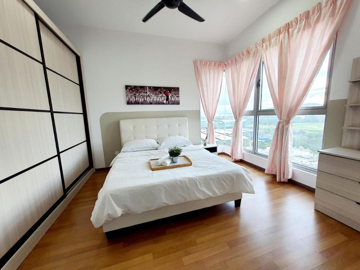 Appartement Residensi Flora à Seri Kembangan Extérieur photo