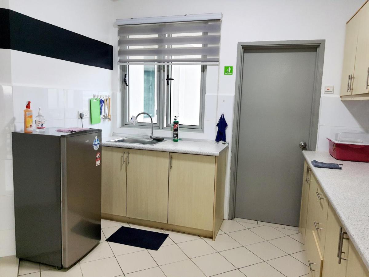 Appartement Residensi Flora à Seri Kembangan Extérieur photo