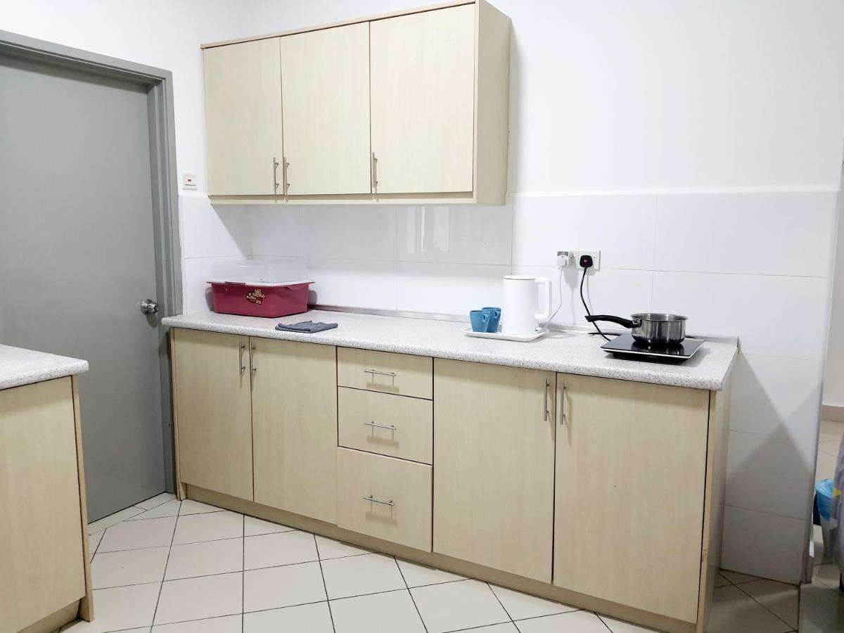 Appartement Residensi Flora à Seri Kembangan Extérieur photo