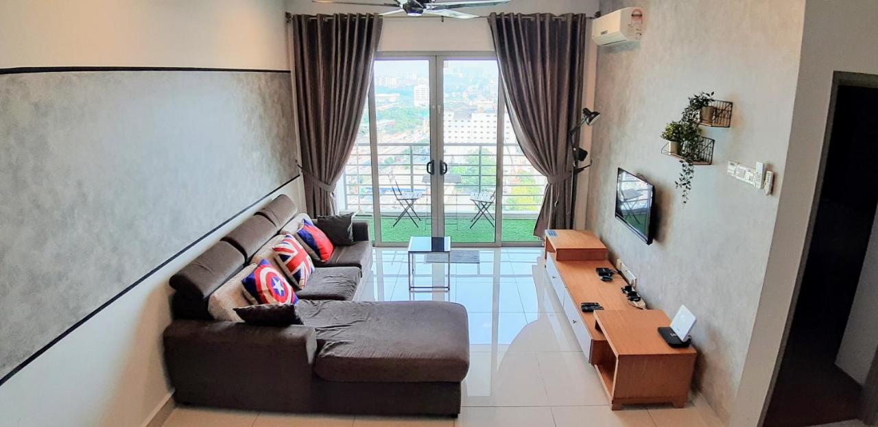Appartement Residensi Flora à Seri Kembangan Extérieur photo